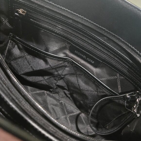 Michael Kors Purse - Picture 2 of 4